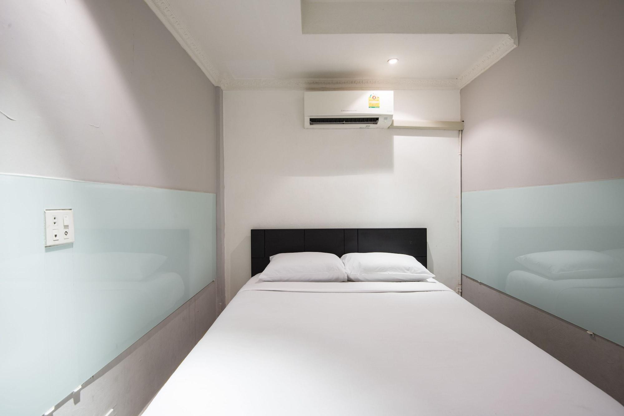 ปรินซ์ เฮาส์ Hotel กรุงเทพมหานคร ภายนอก รูปภาพ